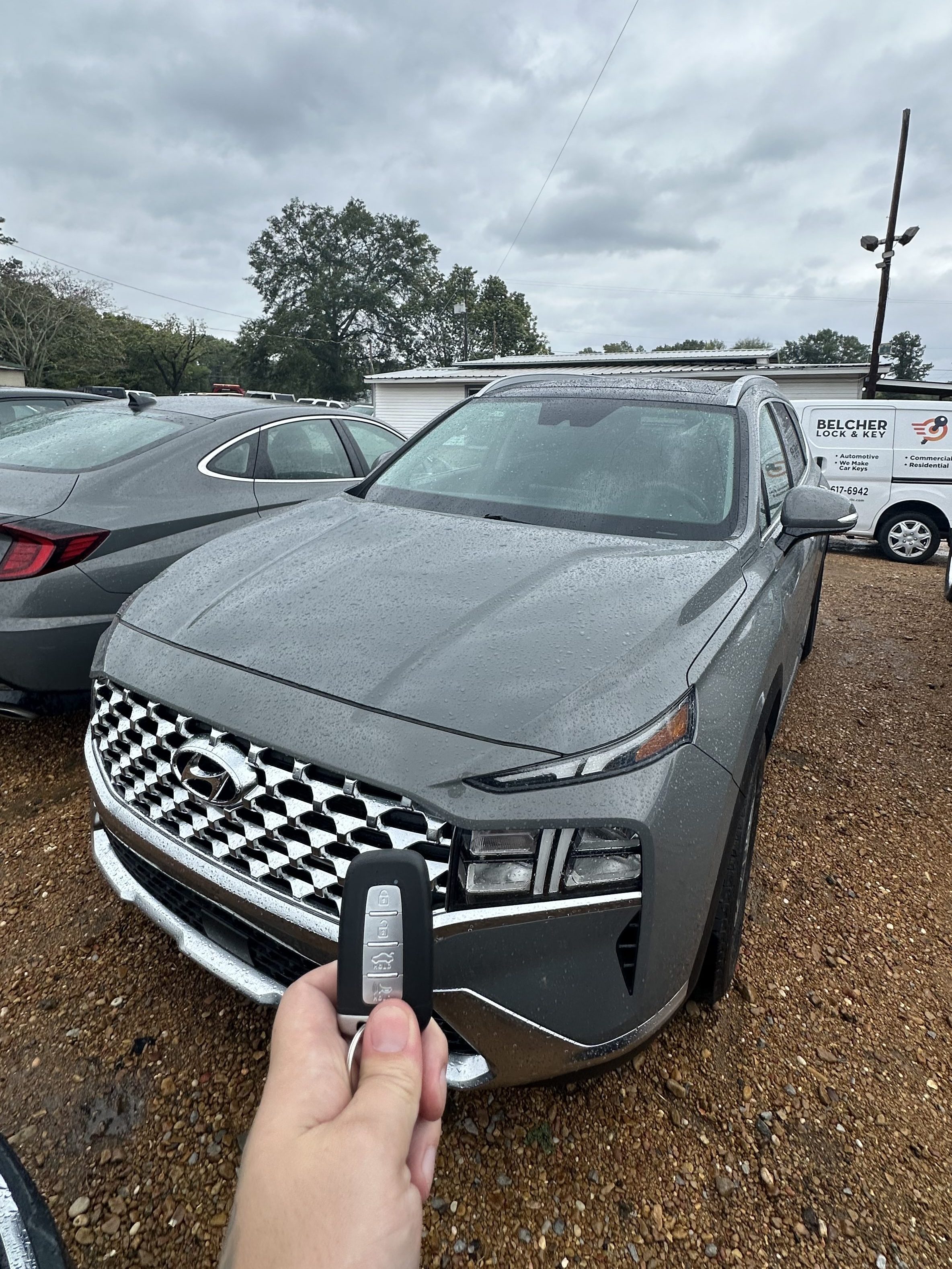 Key fob for a Hyundai Santa Fe supplied and programmed by Belcher Lock and Key Jasper